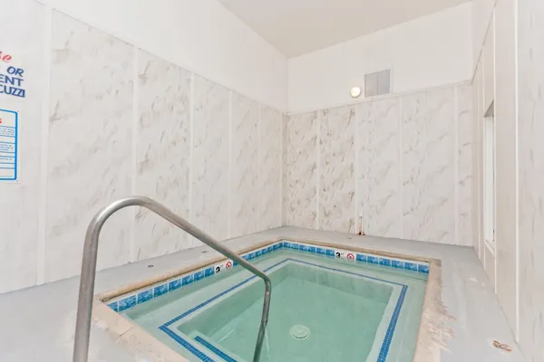 $228,500 | 3150 Lakeside Drive, Unit 208, Grand Junction, CO 81506