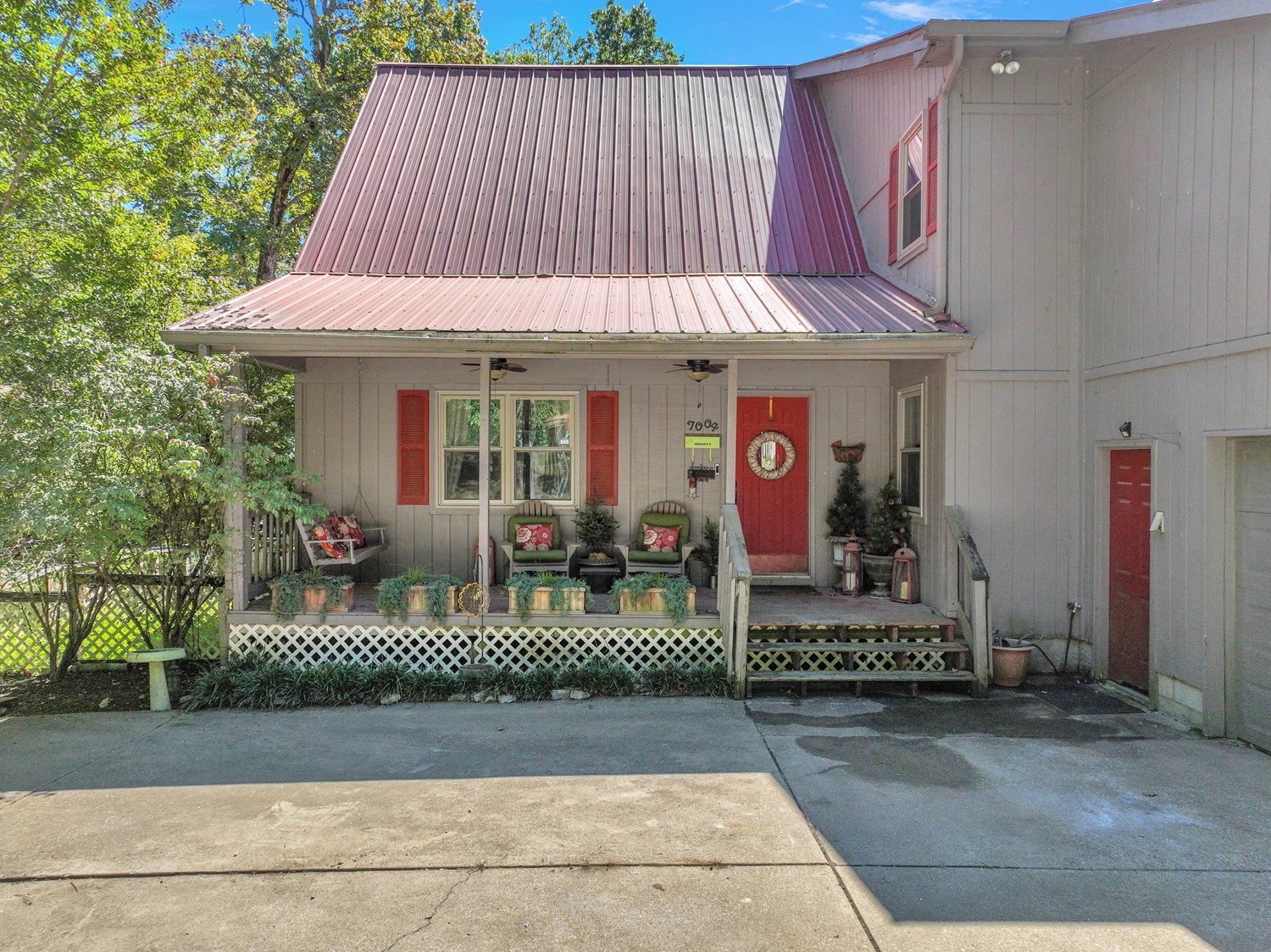 7004 Vanderbilt Road Old Hickory, TN 37138 - Photo 3 of 32 a front view of a house