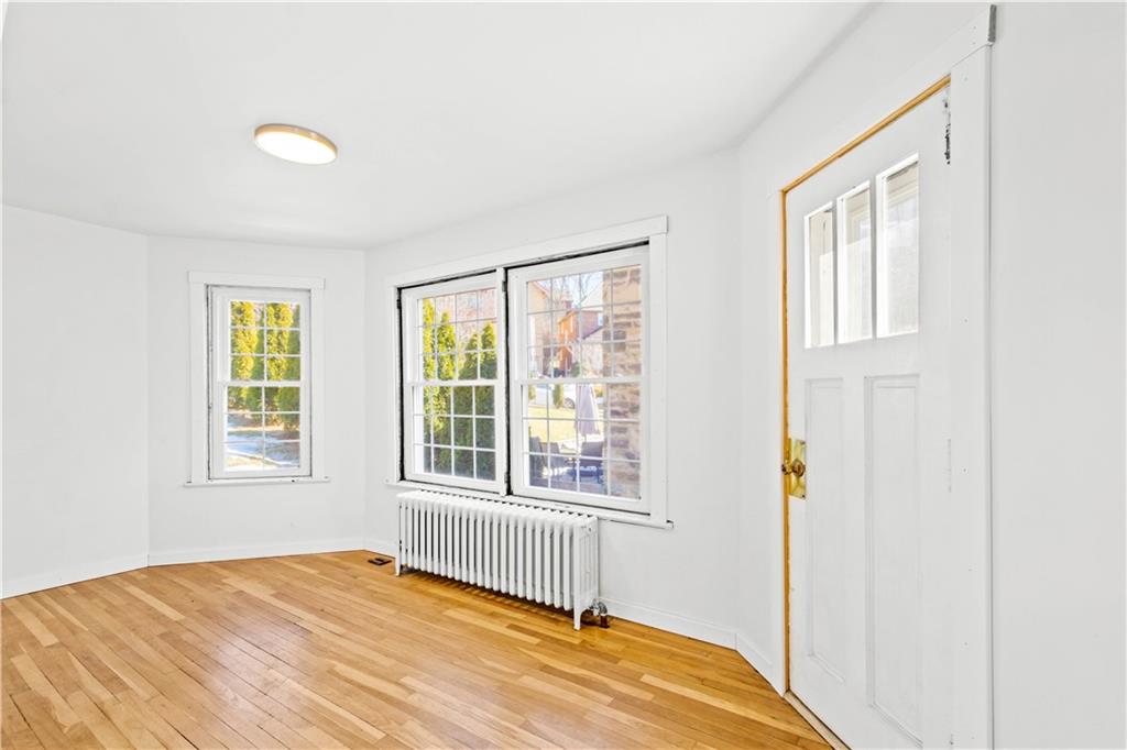 140 Cochran Road Pittsburgh, PA 15228 - Photo 6 of 25 Gallery Image 6