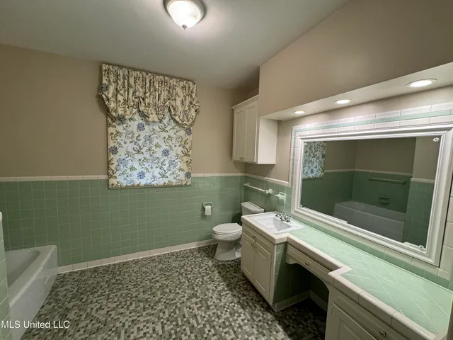 $350,000 | 951 South Church Street, Brookhaven, MS 39601