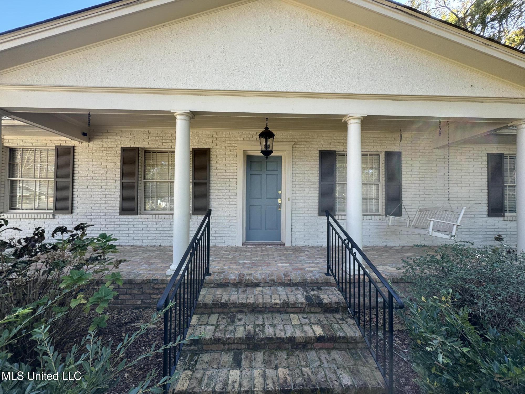 951 South Church Street Brookhaven, MS 39601 - Photo 3 of 36 IMG_2128