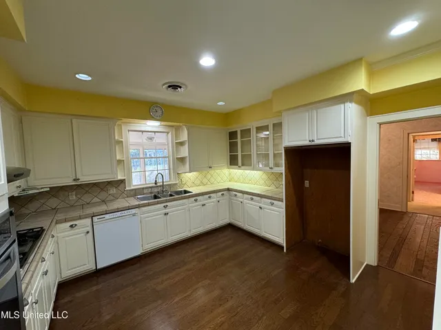 $350,000 | 951 South Church Street, Brookhaven, MS 39601