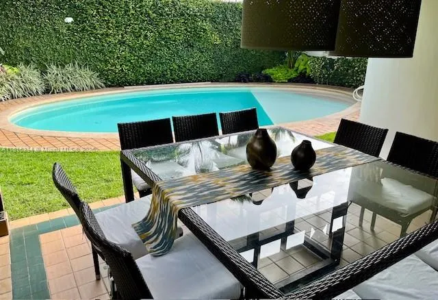 $339,000 | 10 B Oeste 28-154a, Unit 201, Arlington, FL 76004