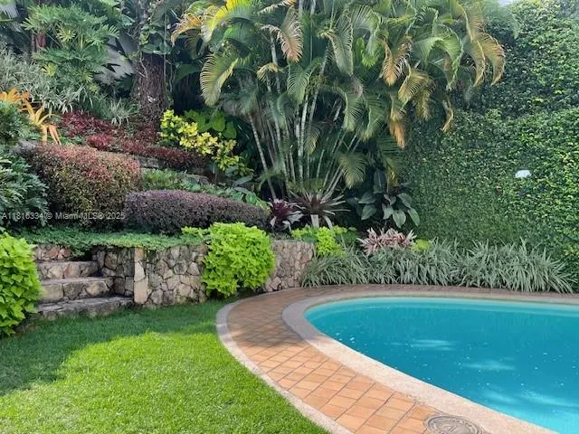 $339,000 | 10 B Oeste 28-154a, Unit 201, Arlington, FL 76004