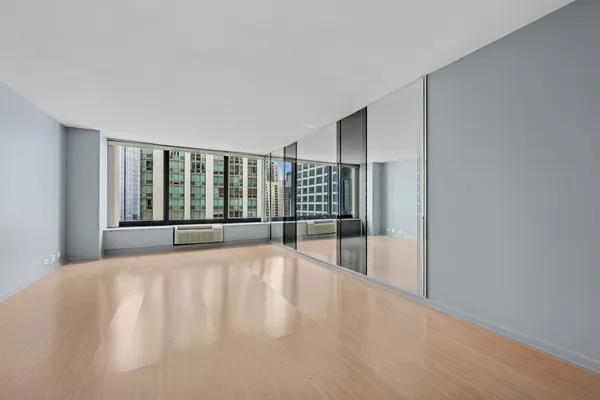$339,000 | 155 North Harbor Drive, Unit 2605, Chicago, IL 60601
