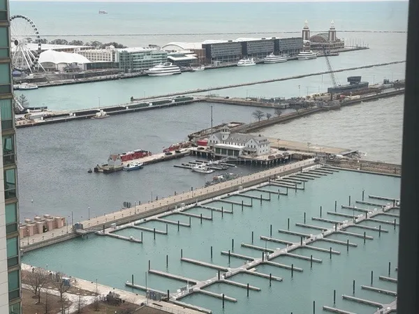 $339,000 | 155 North Harbor Drive, Unit 2605, Chicago, IL 60601