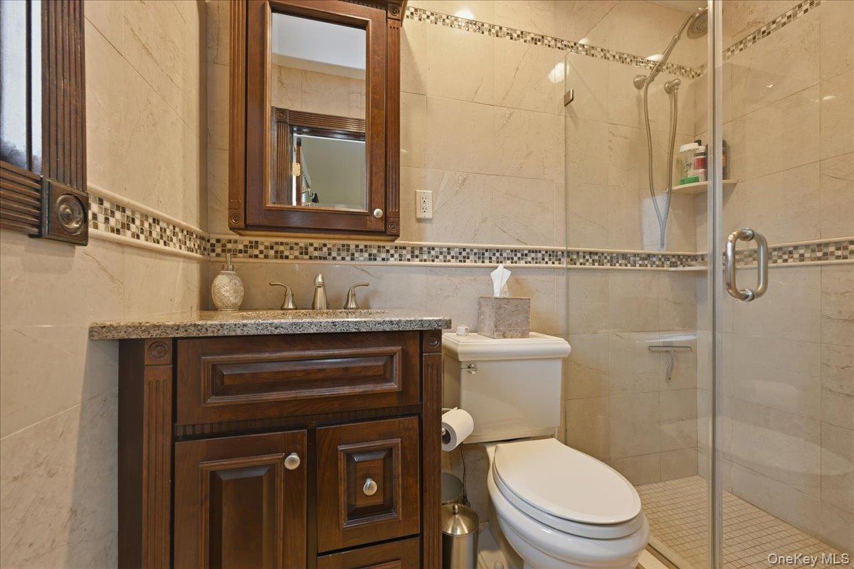 19 Keswick Lane Plainview, NY 11803 - Photo 28 of 50