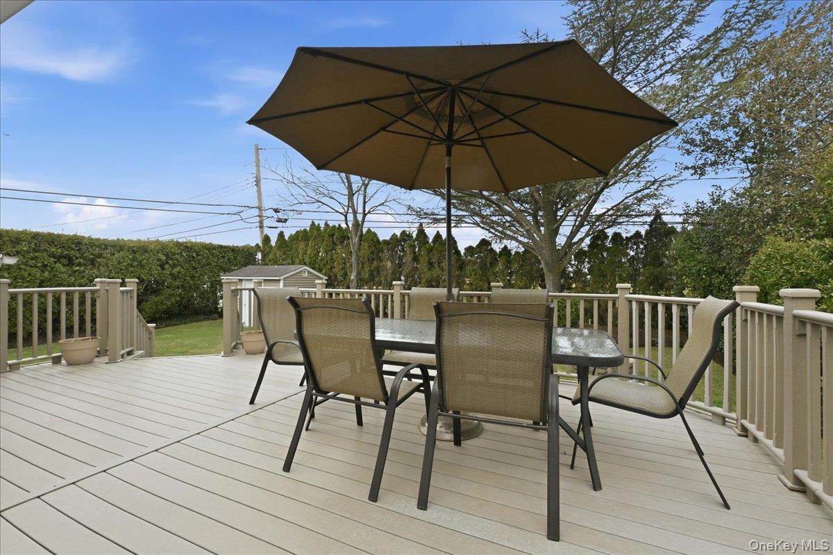 19 Keswick Lane Plainview, NY 11803 - Photo 42 of 50