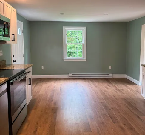$2,995 | 16 Boulder Drive, Unit B, Hudson, NH 03051