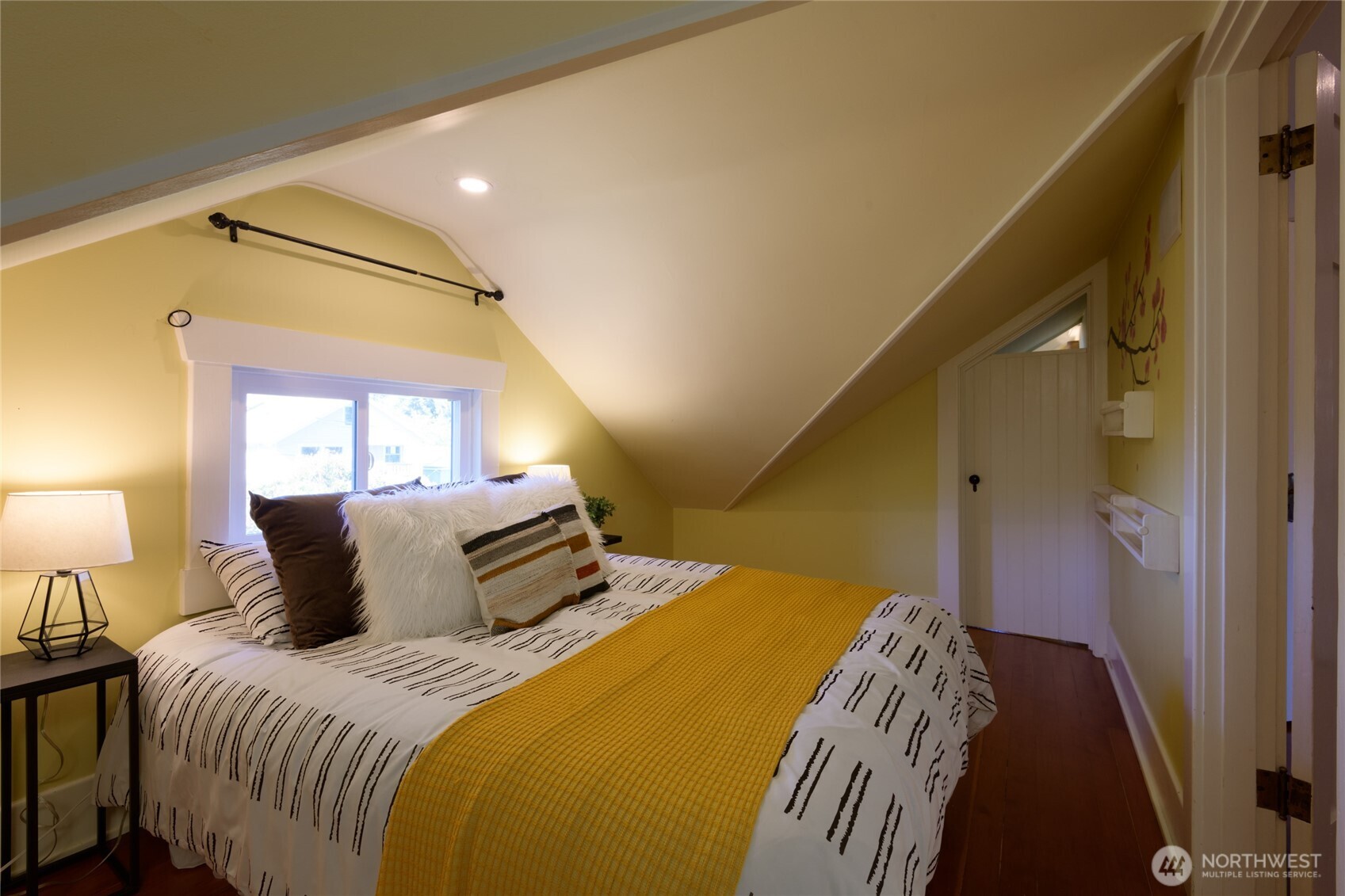 333 North 75th Street Seattle, WA 98103 - Photo 17 of 40