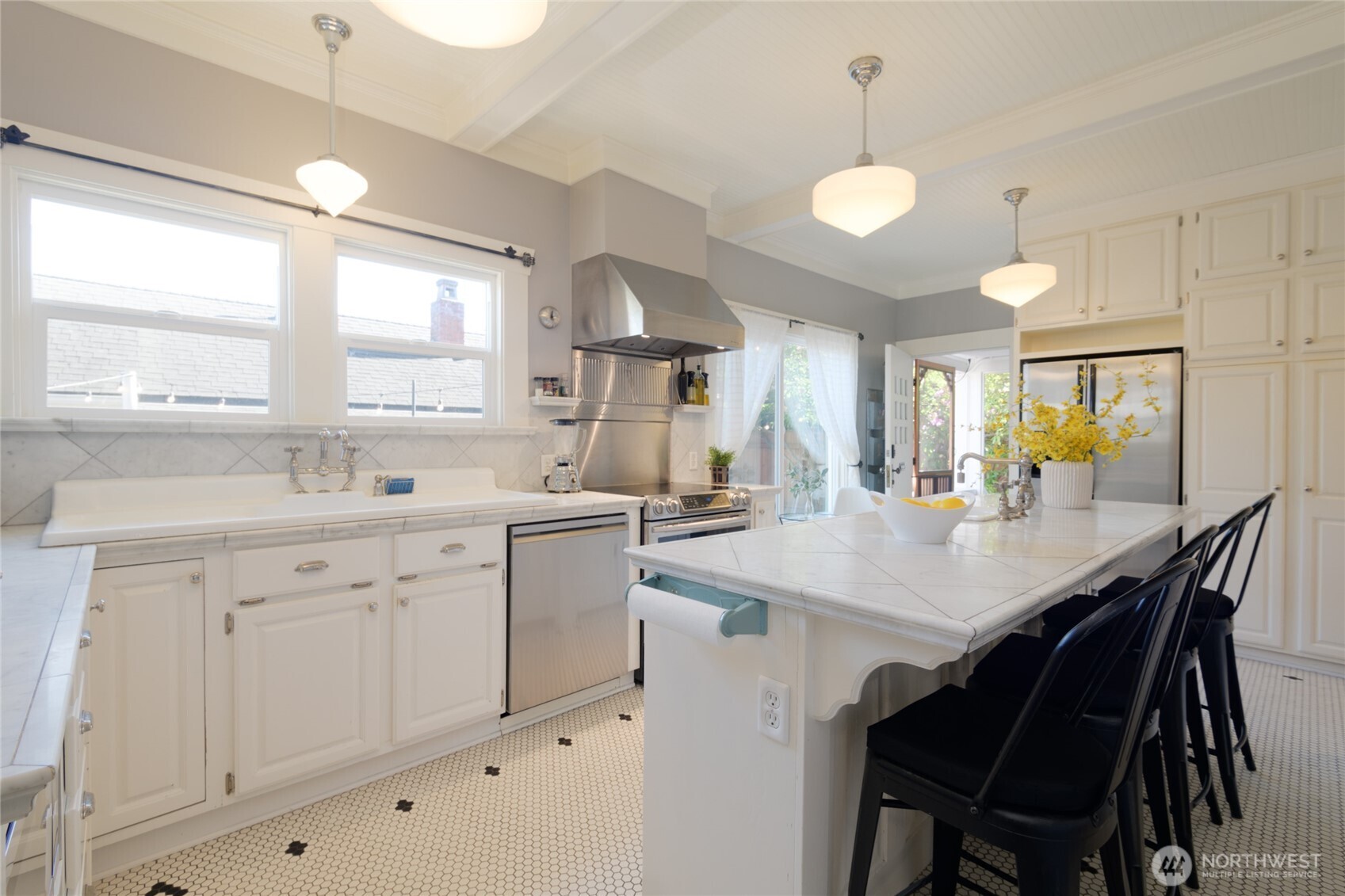 333 North 75th Street Seattle, WA 98103 - Photo 10 of 40