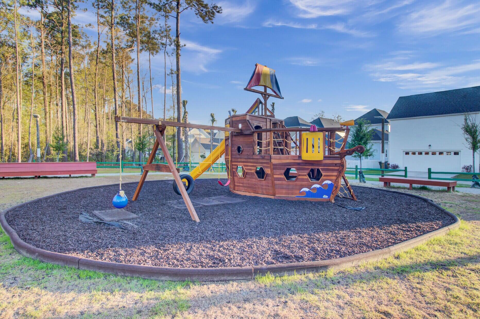 1531 Foster Creek Road Hanahan, SC 29410 - Photo 24 of 25 Park