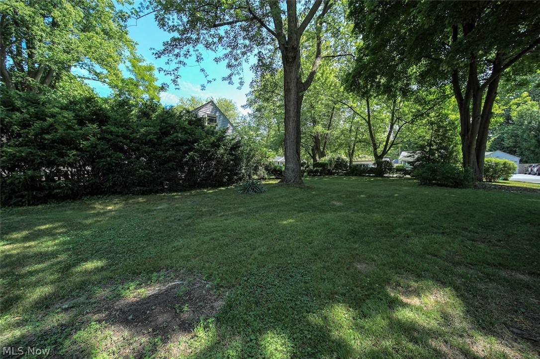 1978 Benjamin Road Madison, OH 44057 - Photo 3 of 35