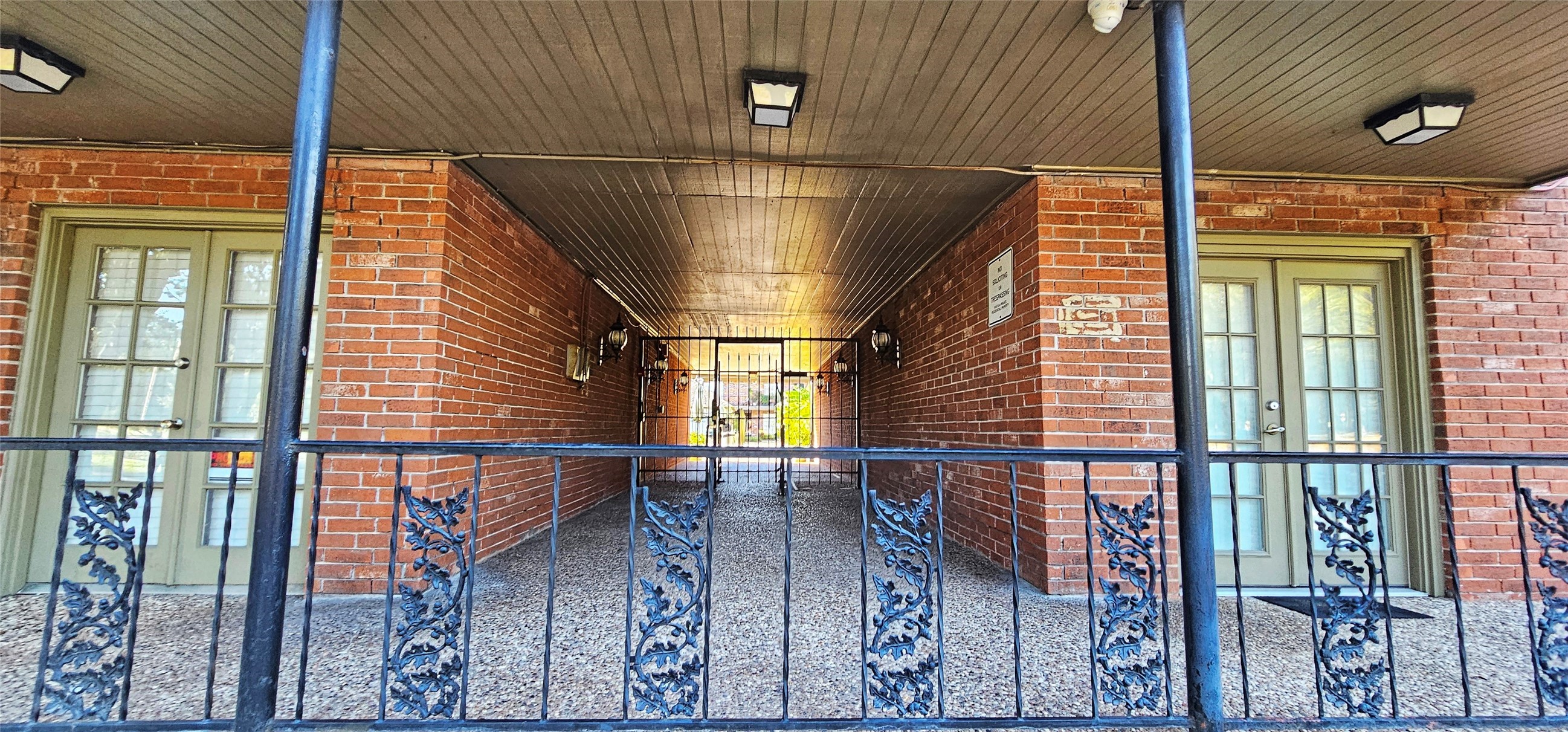 11550 Chimney Rock Road, Unit 205 Houston, TX 77035 - Photo 2 of 27 a view of entryway