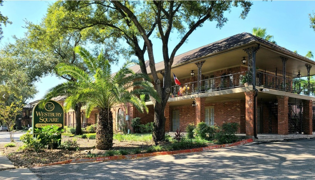 11550 Chimney Rock Road, Unit 205 Houston, TX 77035 - Photo 26 of 27 a front view of a house with a yard