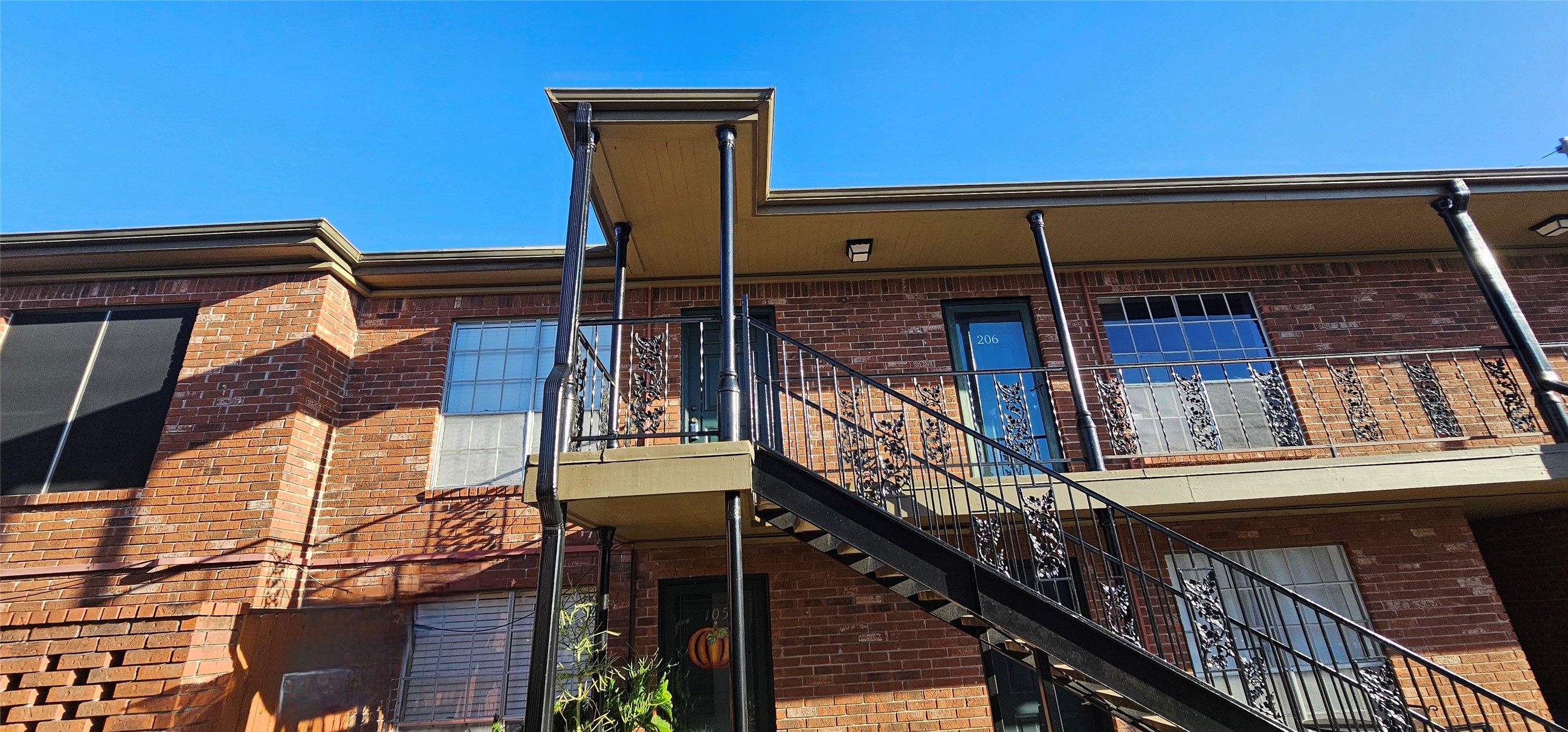 11550 Chimney Rock Road, Unit 205 Houston, TX 77035 - Photo 4 of 27 a view of balcony with two chairs