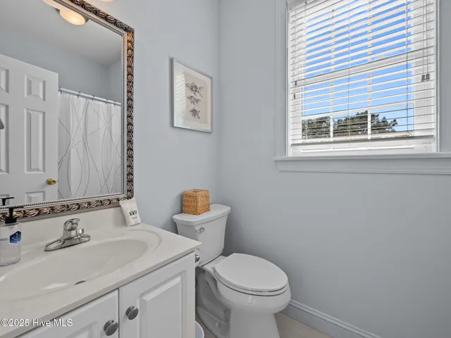 $1,400,000 | 9902 Colonel Hansen Court, Emerald Isle, NC 28594