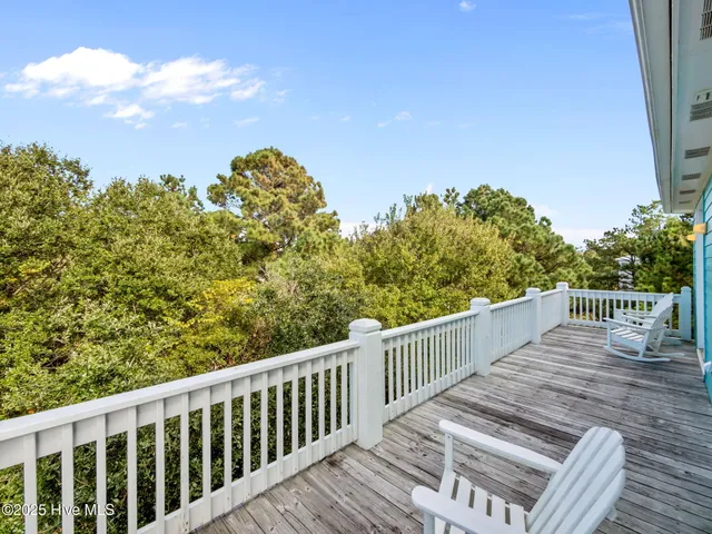 $1,400,000 | 9902 Colonel Hansen Court, Emerald Isle, NC 28594