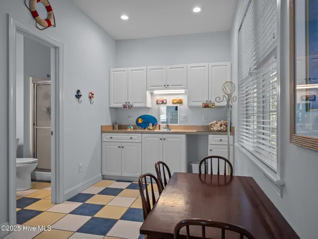 $1,400,000 | 9902 Colonel Hansen Court, Emerald Isle, NC 28594