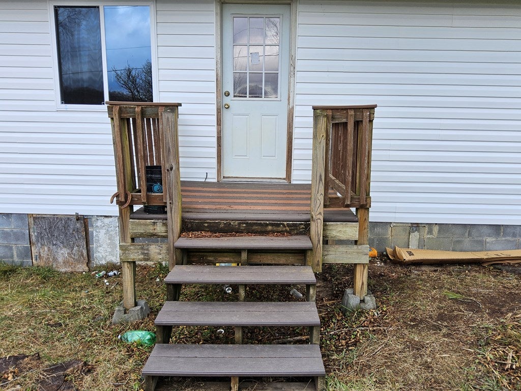 1365 Ridge Avenue Rural Retreat, VA 24368 - Photo 7 of 31 Gallery Image 7