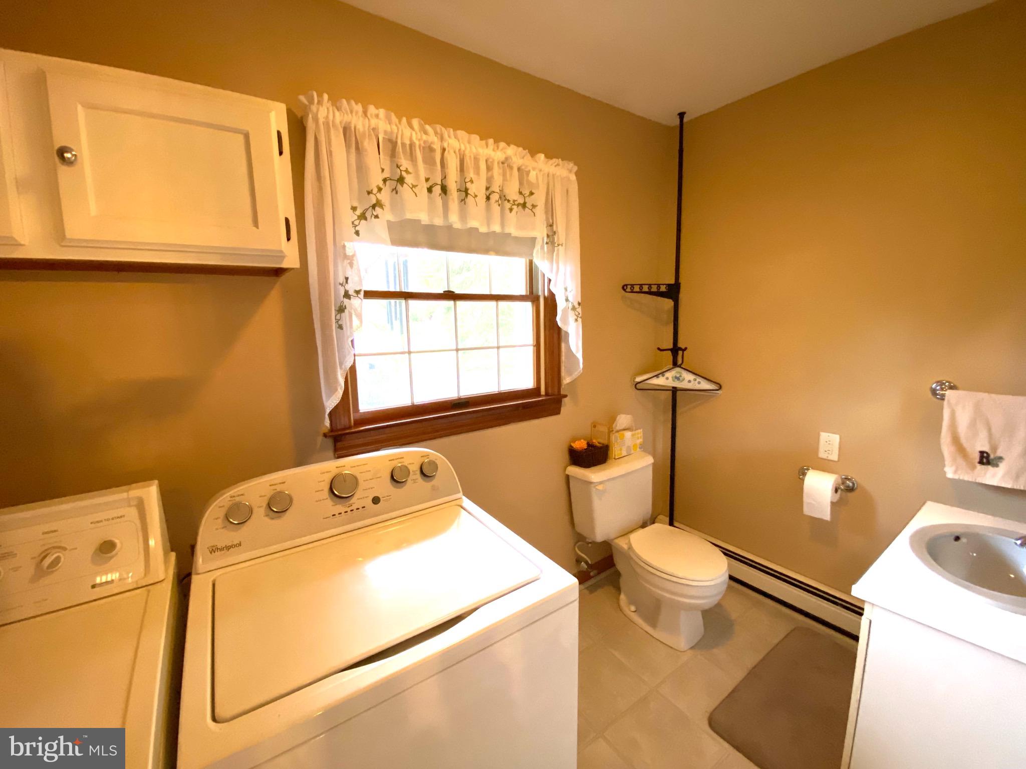 95 Richardson Road Robbinsville, NJ 08691 - Photo 15 of 30 Laundry/Half bath