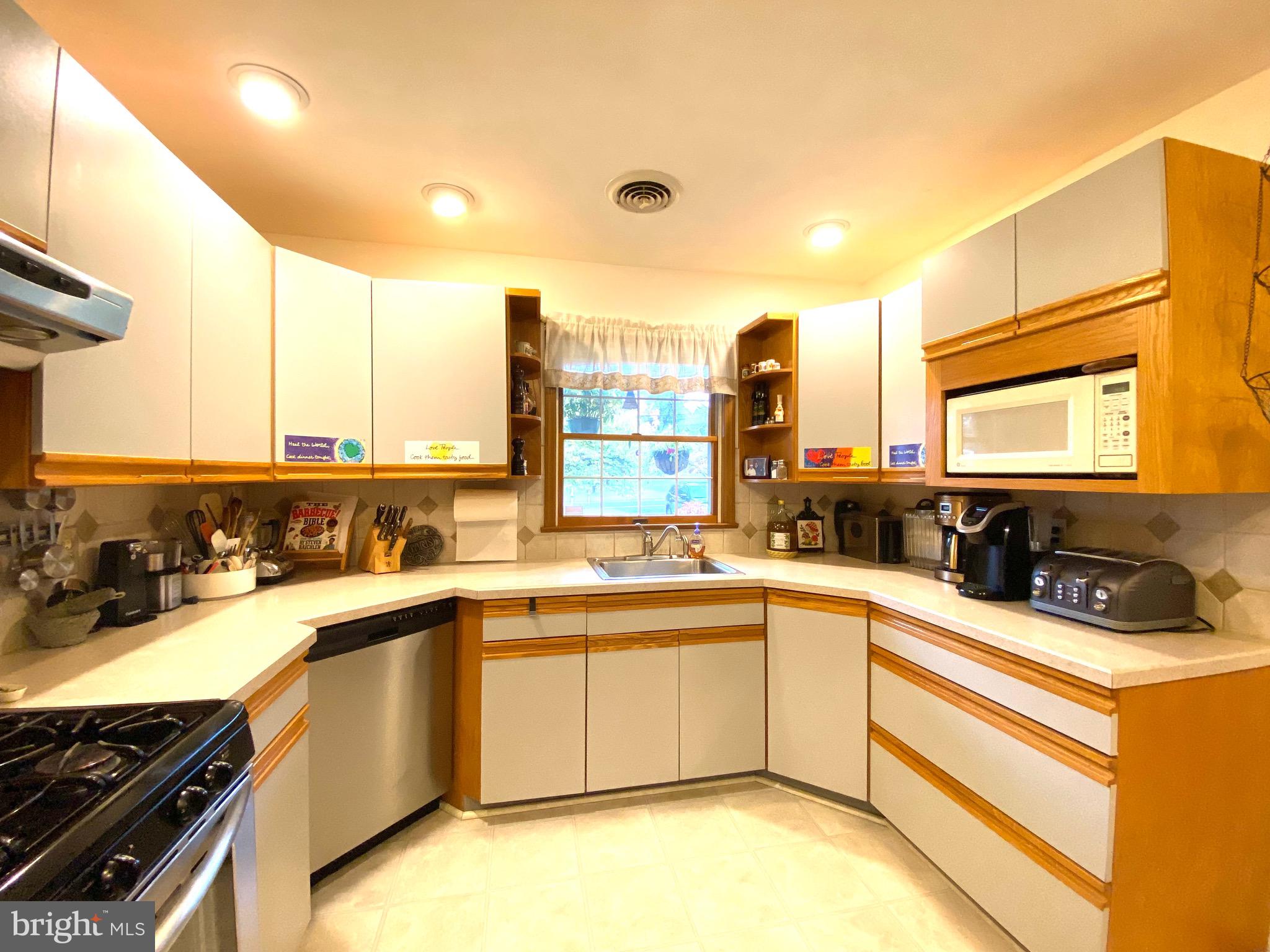 95 Richardson Road Robbinsville, NJ 08691 - Photo 9 of 30 Kitchen
