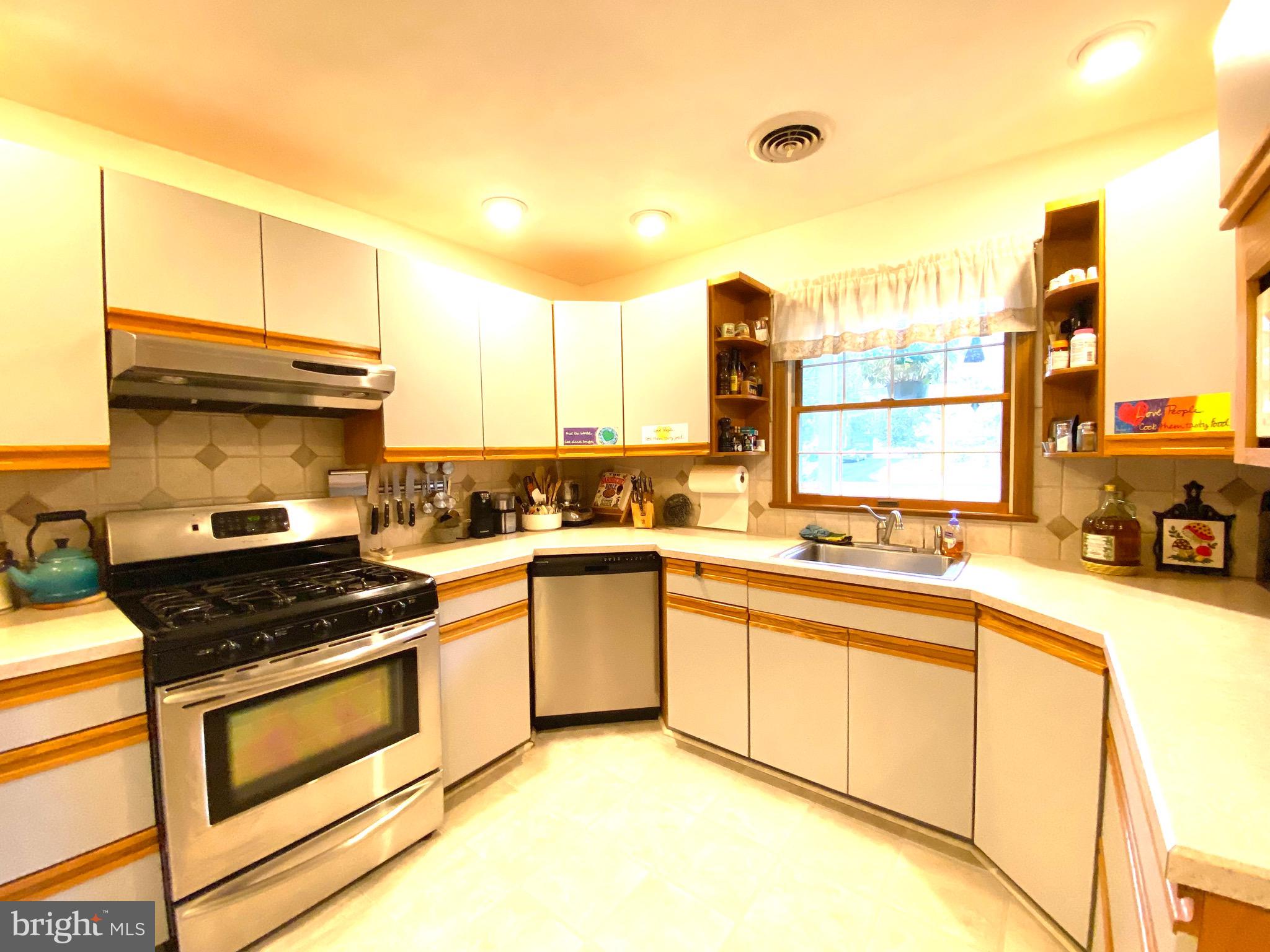 95 Richardson Road Robbinsville, NJ 08691 - Photo 10 of 30 Kitchen