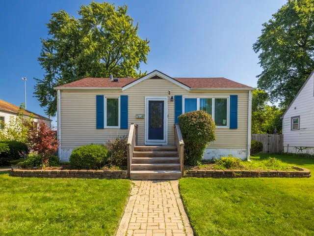 $205,000 | 17519 Community Street, Lansing, IL 60438