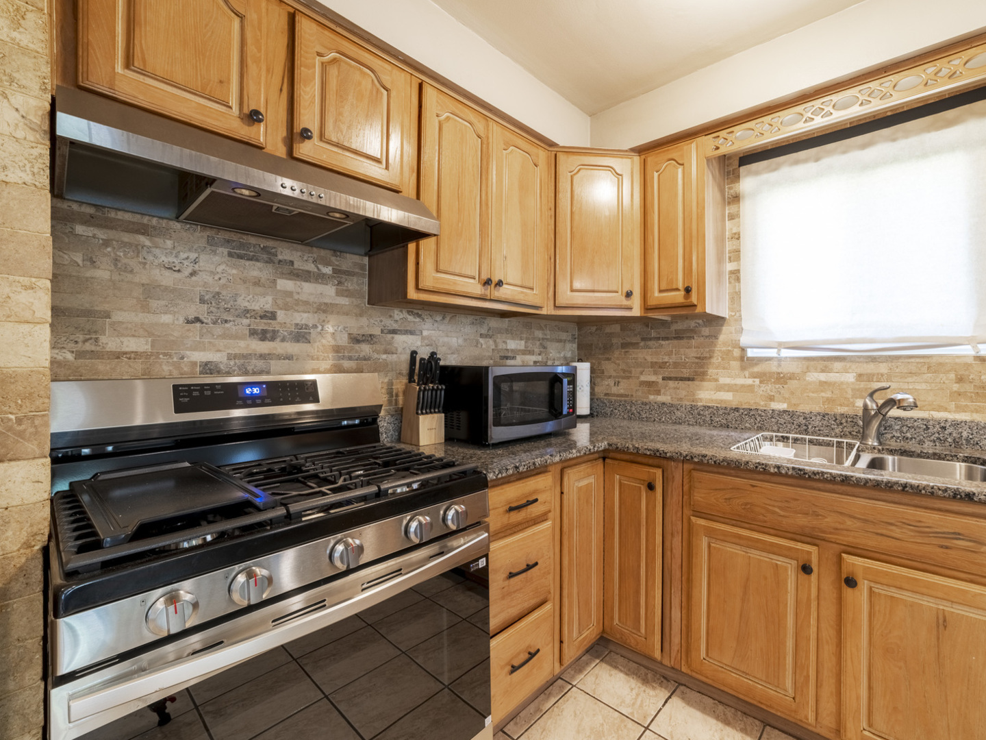 17519 Community Street Lansing, IL 60438 - Photo 12 of 39