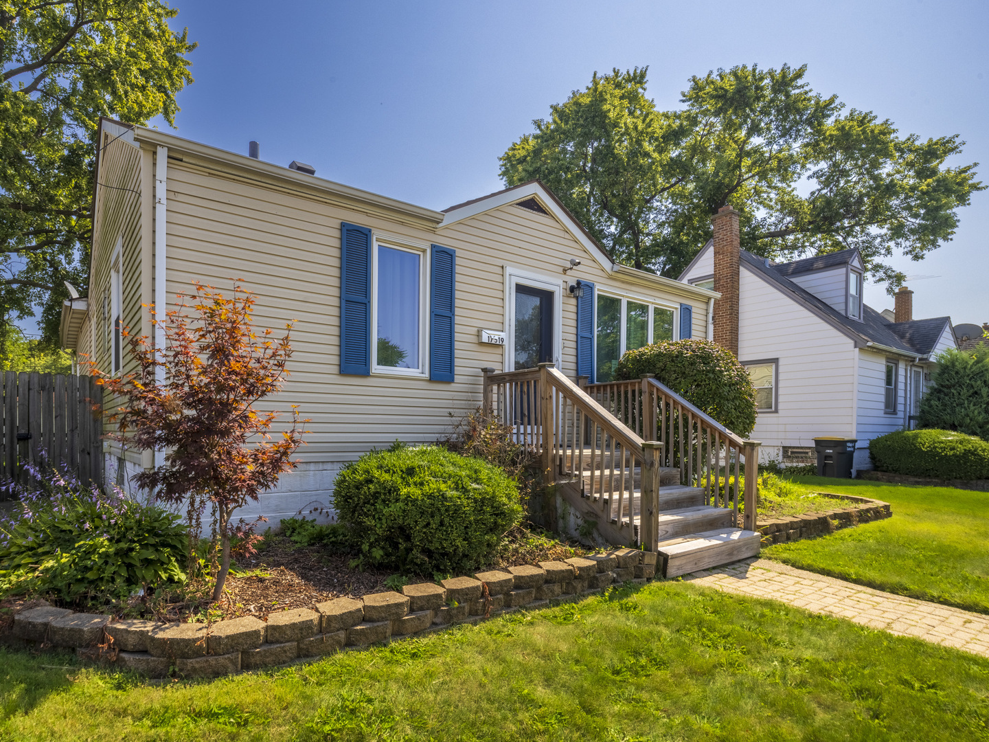 17519 Community Street Lansing, IL 60438 - Photo 2 of 39