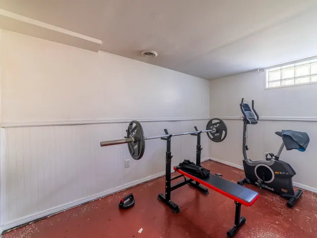 $205,000 | 17519 Community Street, Lansing, IL 60438