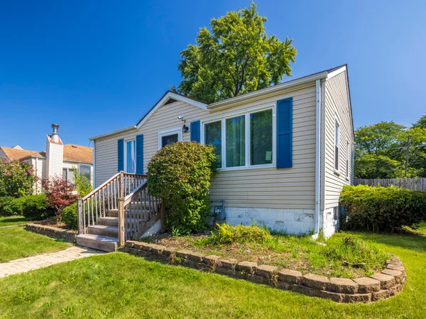 $198,000 | 17519 Community Street, Lansing, IL 60438