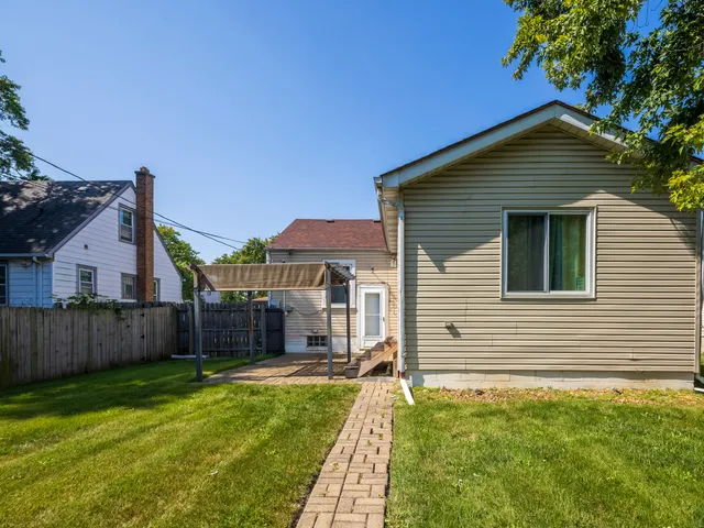 $205,000 | 17519 Community Street, Lansing, IL 60438