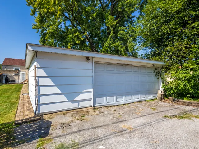 $205,000 | 17519 Community Street, Lansing, IL 60438