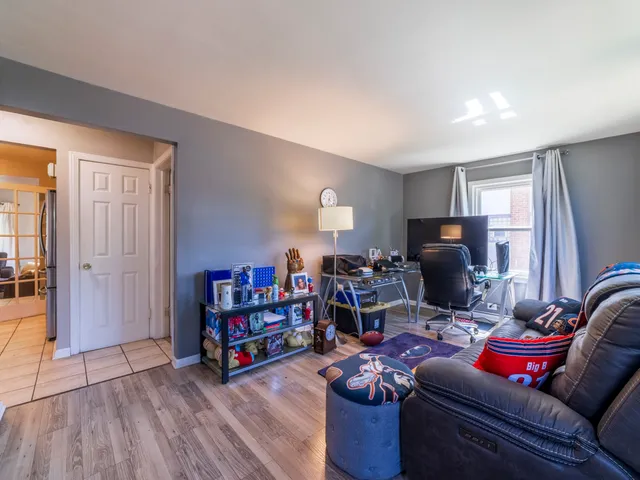 $205,000 | 17519 Community Street, Lansing, IL 60438