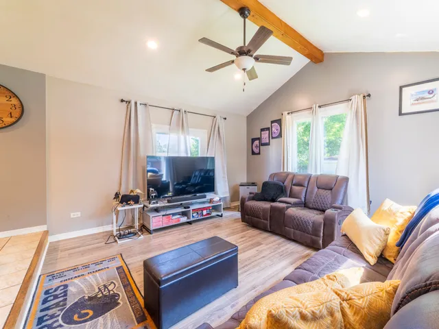 $205,000 | 17519 Community Street, Lansing, IL 60438