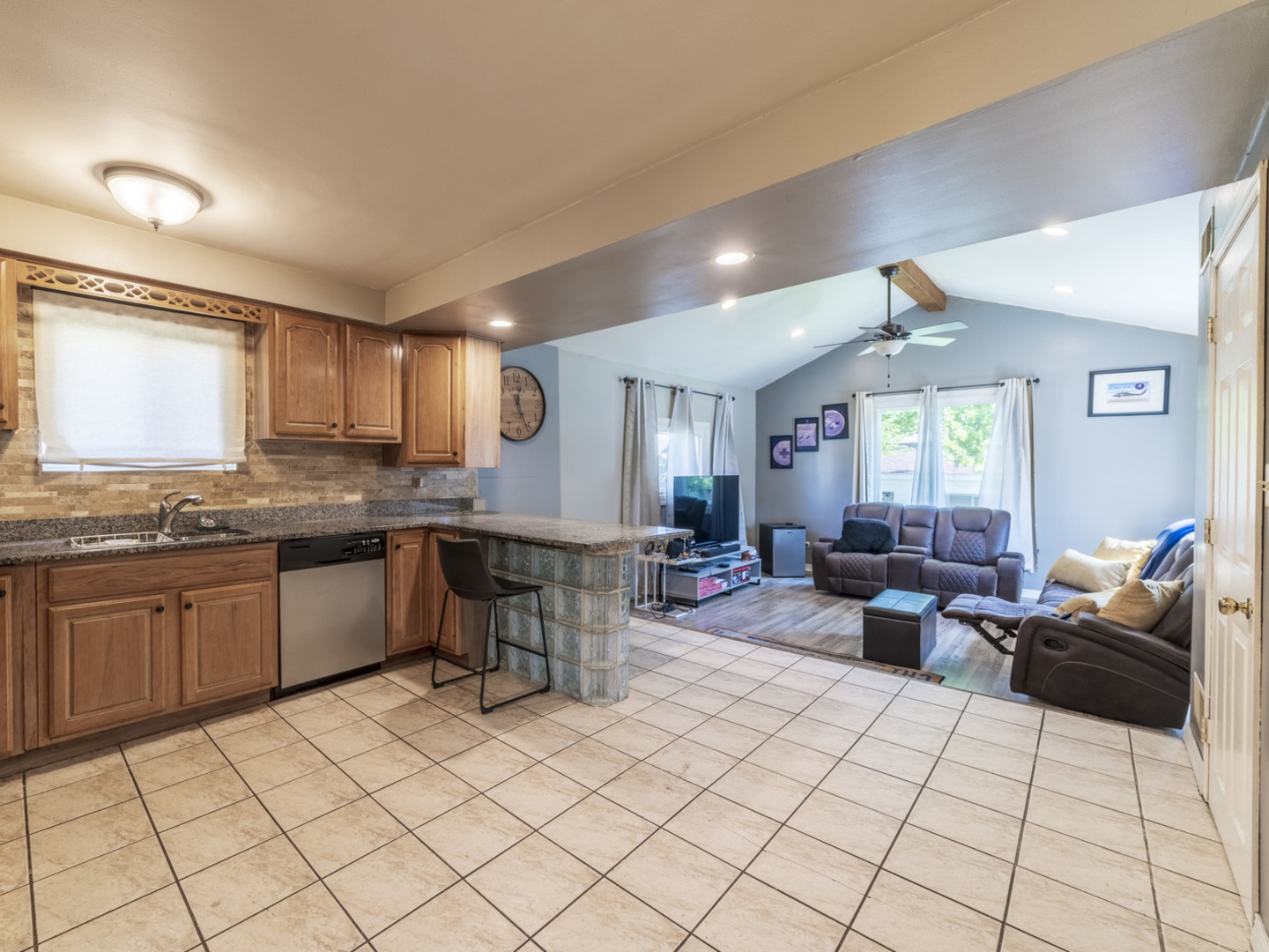 17519 Community Street Lansing, IL 60438 - Photo 8 of 39