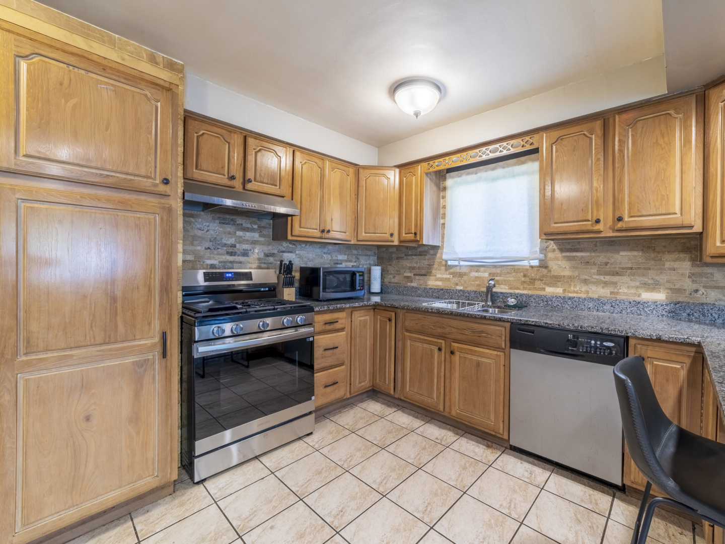 17519 Community Street Lansing, IL 60438 - Photo 10 of 39