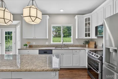 $1,250,000 | 371 Galahad Court, Weldon Spring, MO 63304