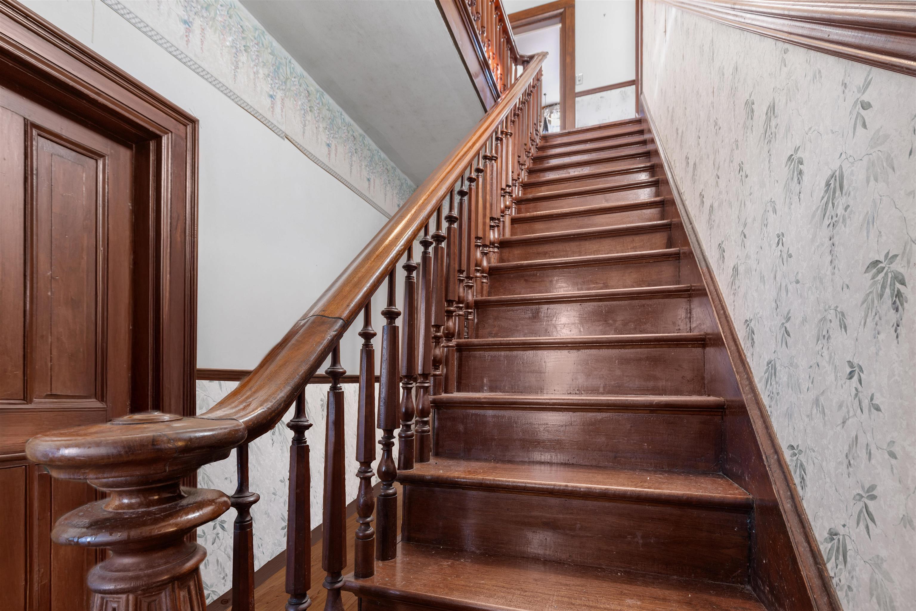 395 North Cedarville Road Freeport, IL 61032 - Photo 9 of 47 a view of entryway