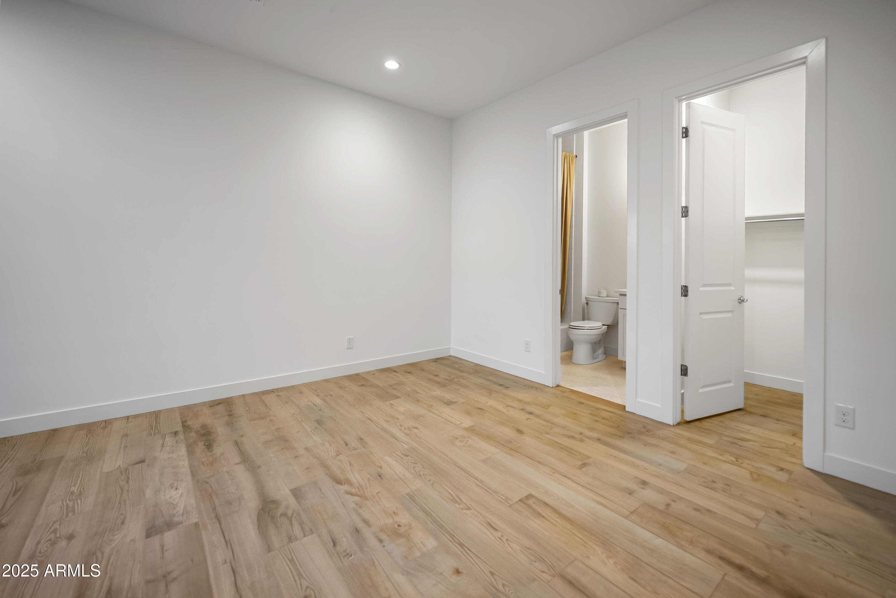 2753 East Hummingbird Way Gilbert, AZ 85297 - Photo 32 of 44 a view of an empty room