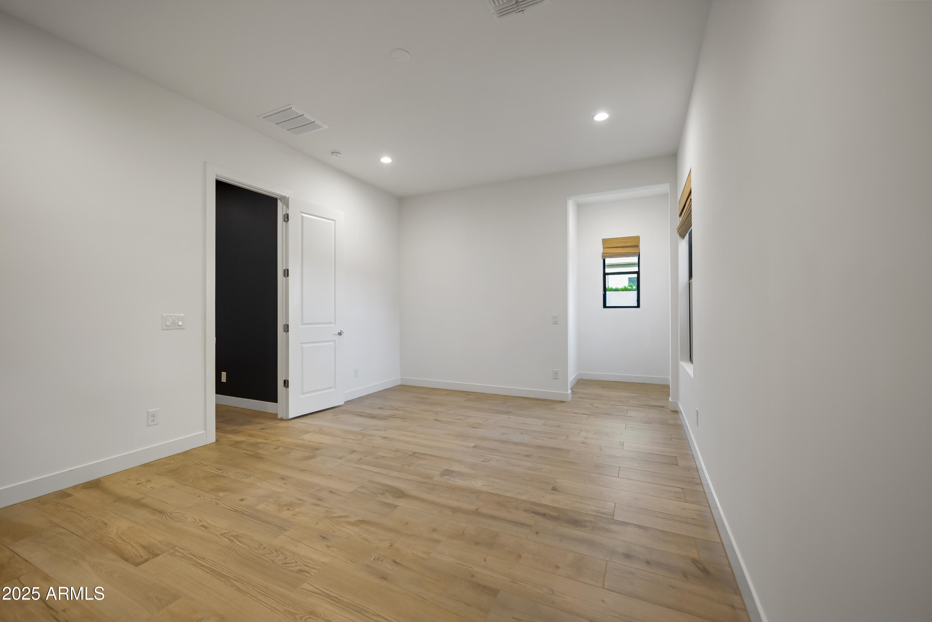 2753 East Hummingbird Way Gilbert, AZ 85297 - Photo 36 of 44 a view of an empty room
