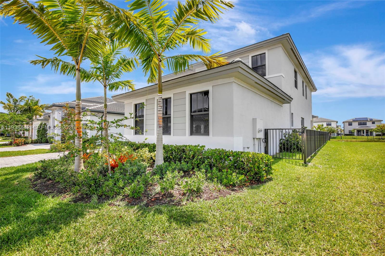 4520 Southwest 173rd Avenue Miramar, FL 33029 - Photo 3 of 60