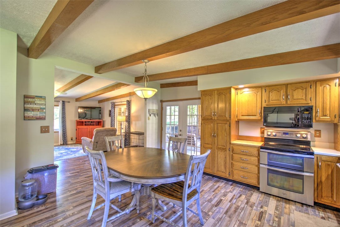 24 Circle Drive Decatur, IL 62521 - Photo 15 of 41