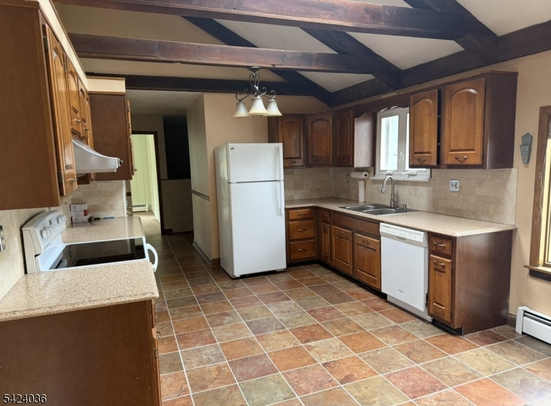 42 Welisewitz Road Ringoes, NJ 08551 - Photo 3 of 9