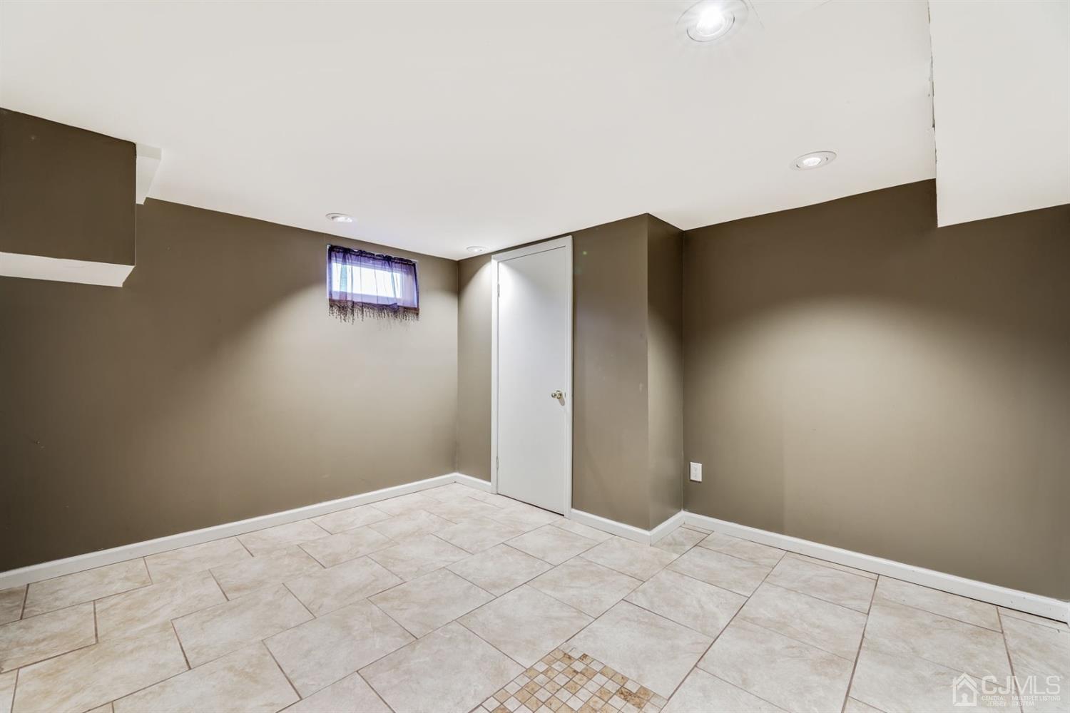 615 Decatur Avenue Middlesex, NJ 08846 - Photo 10 of 15 Gallery Image 10