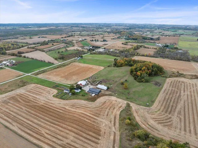 $870,000 | W1858 County Road Q, Elkhart Lake, WI 53020