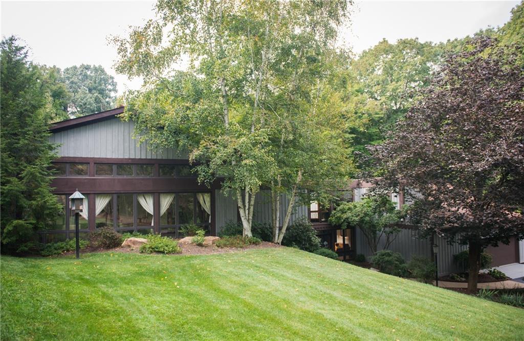 500 McCombs Road Venetia, PA 15367 - Photo 1 of 25