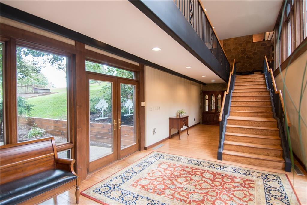 500 McCombs Road Venetia, PA 15367 - Photo 2 of 25