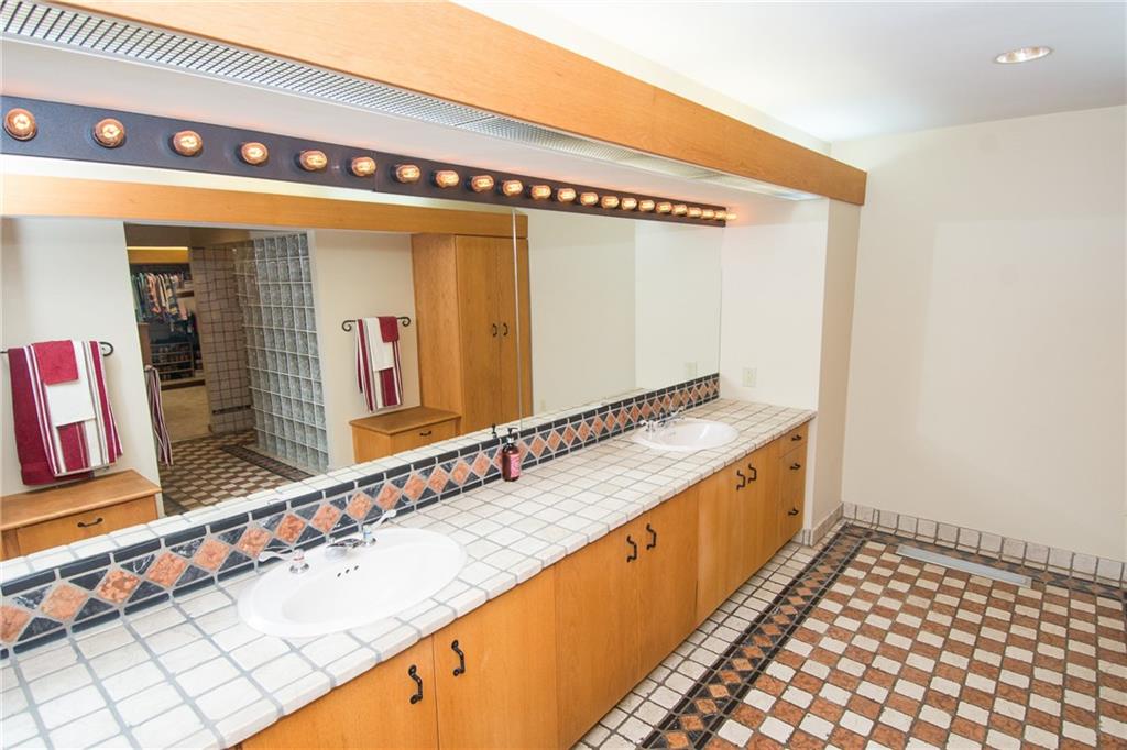 500 McCombs Road Venetia, PA 15367 - Photo 11 of 25